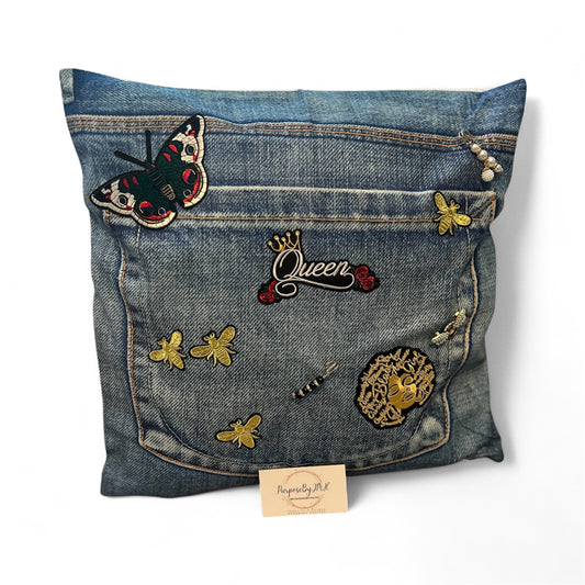 Junk Pillow - Queen Theme