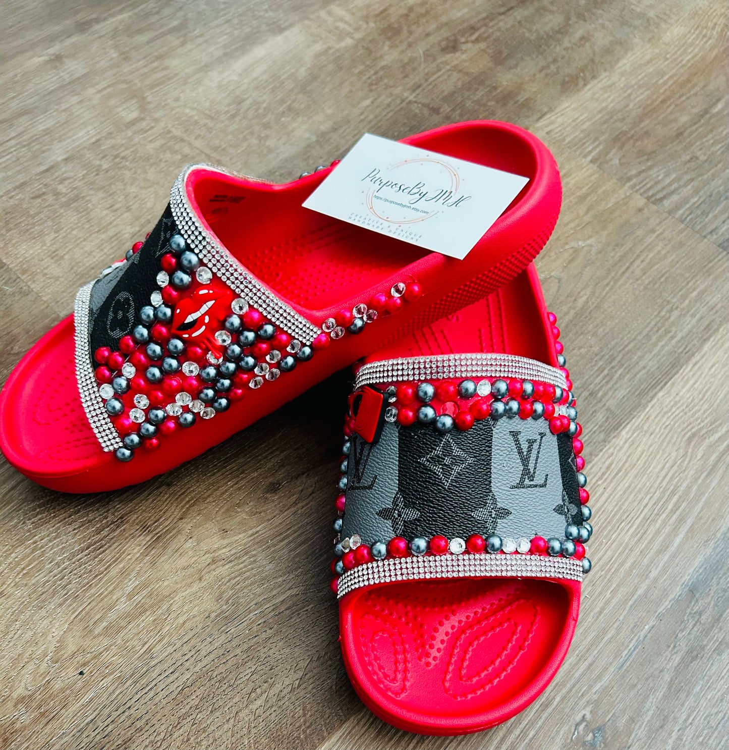 Ladies Red All Over - Croc Slides Size 9