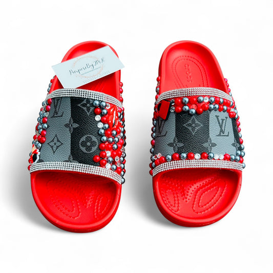 Ladies Red All Over - Croc Slides Size 9